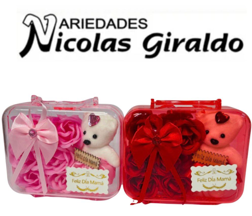 Cofre cuadrado con oso y flores  